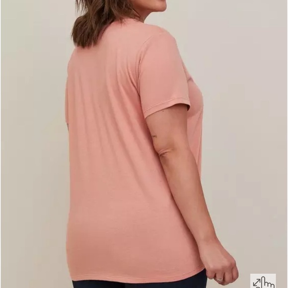 NWT Torrid Classic Fit Tee - Cotton Marilyn Monroe Pink - Picture 3 of 5